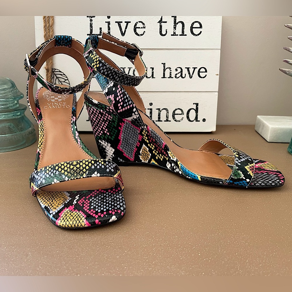 Vince Camuto Wedge